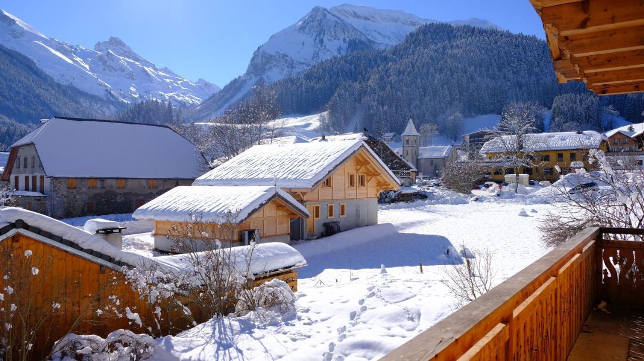 Magnifique Chalet Au Coeur Du Village Du Reposoir Le Reposoir Exterior photo